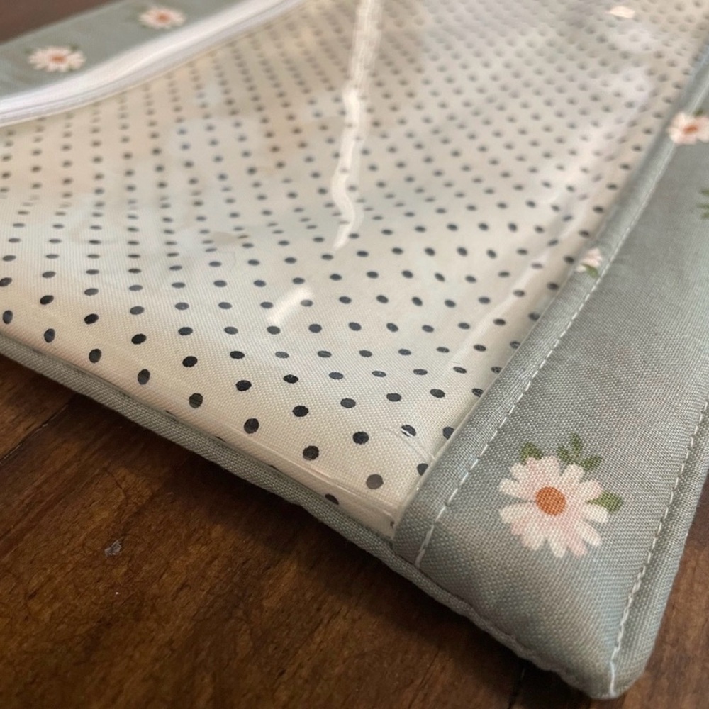 Tech Pouch ✏️ - Picture 8 of 10